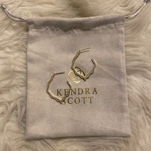 Kendra Scott Miku Hoops in Gold
